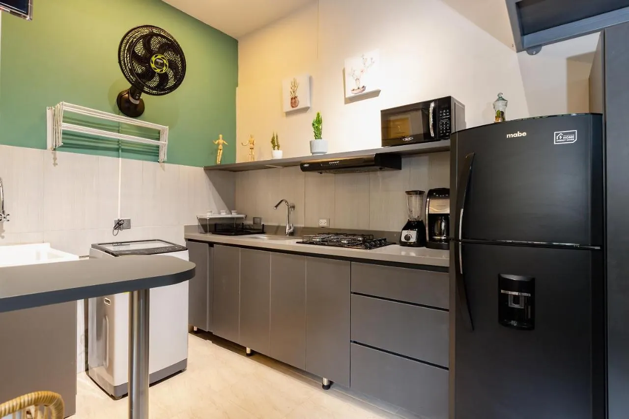 Studio Completo - Aguacatala Apartment Medellin