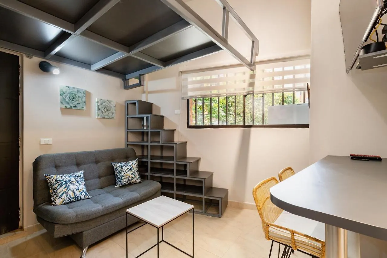 Studio Completo - Aguacatala Apartment Medellin