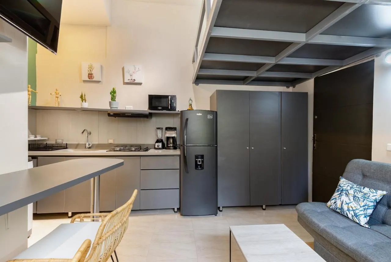 Studio Completo - Aguacatala Apartment Medellin